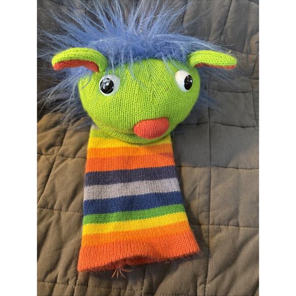 Rainbow the Knitted Hand Puppet by The Puppet Company - Picture 1 of 4